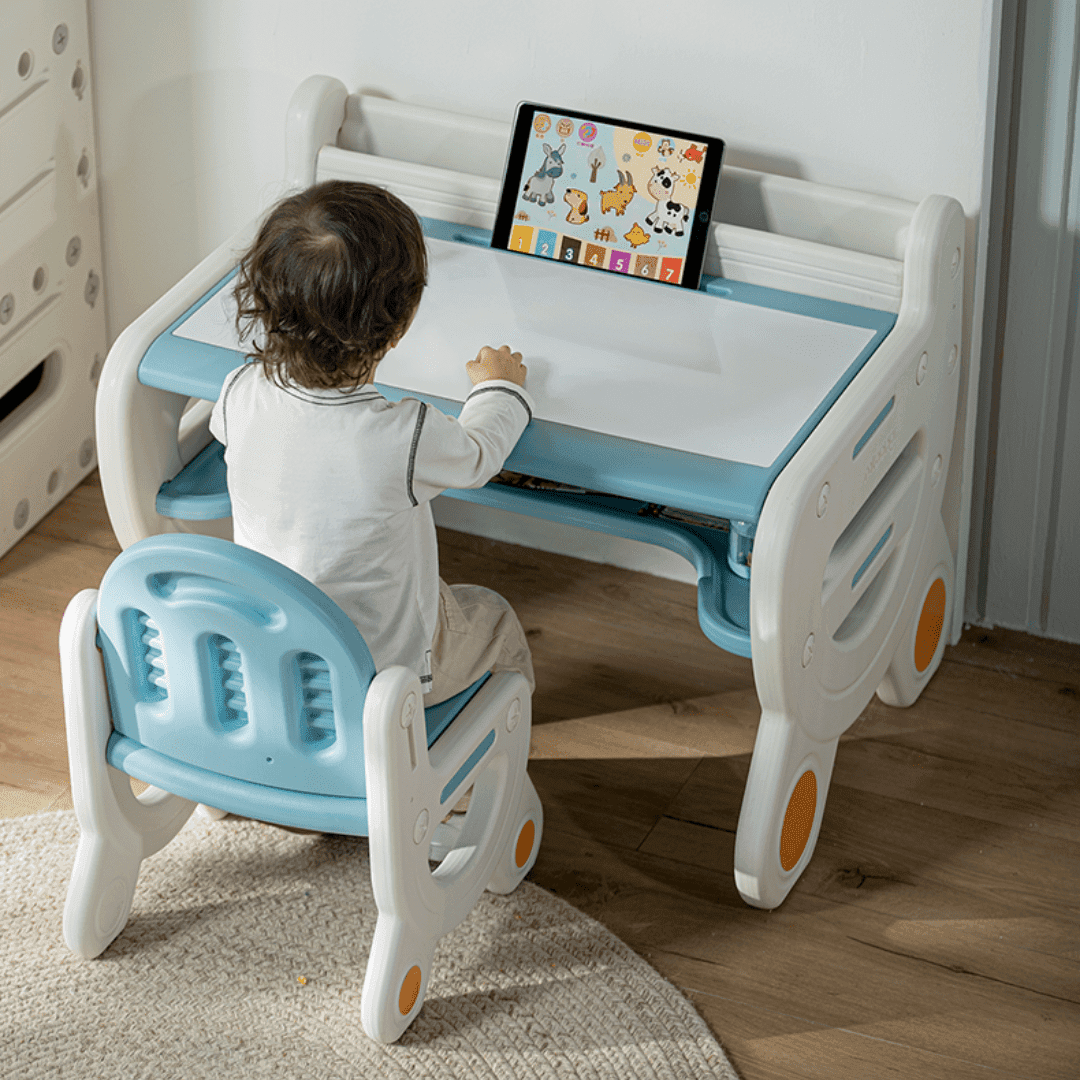Table enfant MICCOO pour les repas et les activités